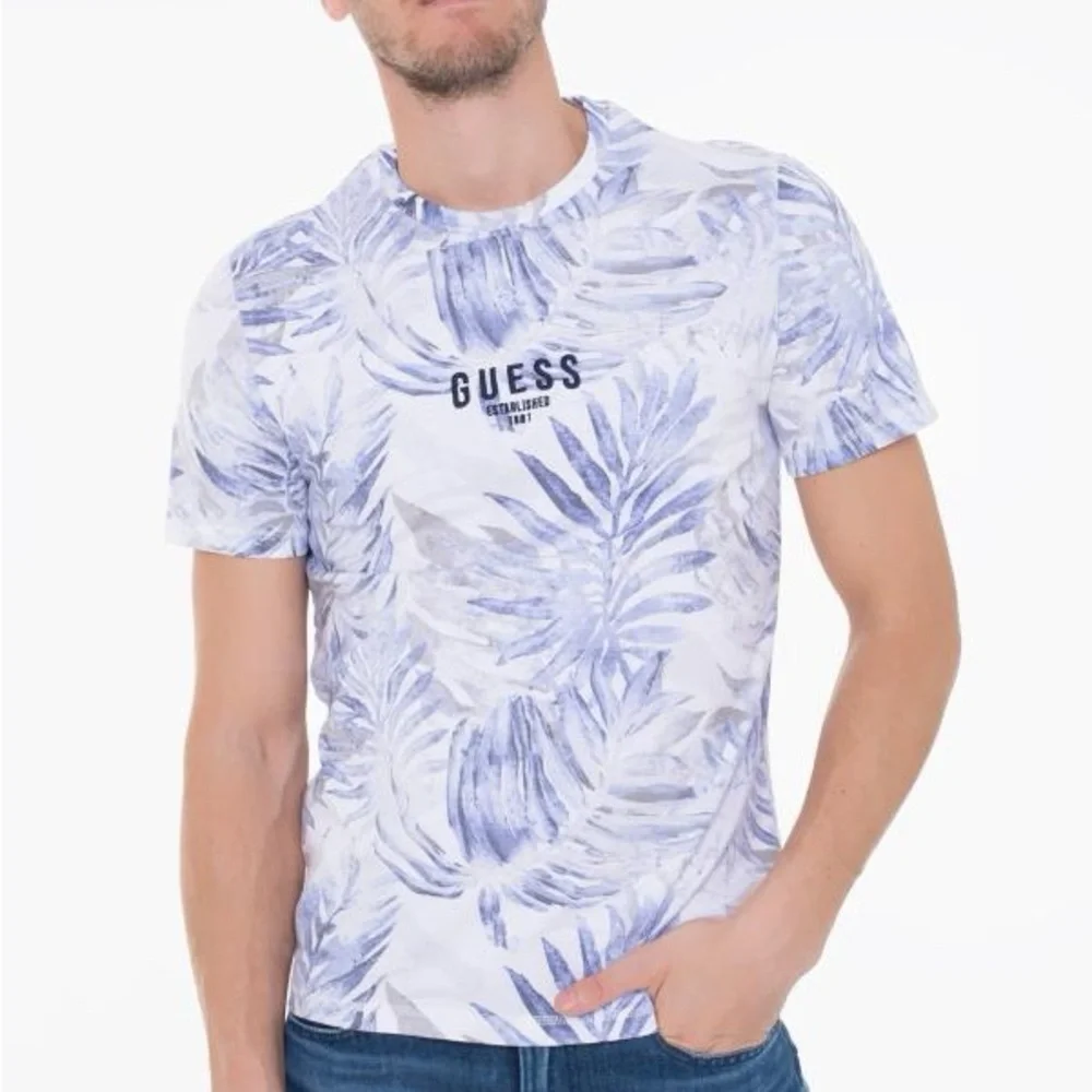 GUESS White & Light Blue Palm-Print Short Sleeve Tee - Picture 2 of 12